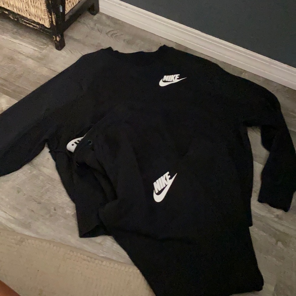 Nike Sweatsuit